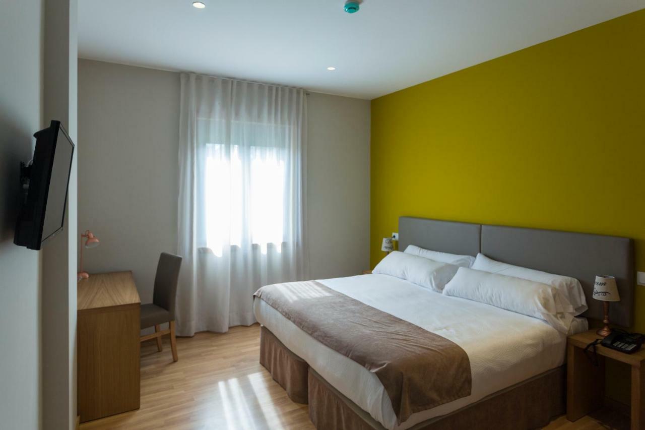 Hotel A Roldana Narón Exteriér fotografie